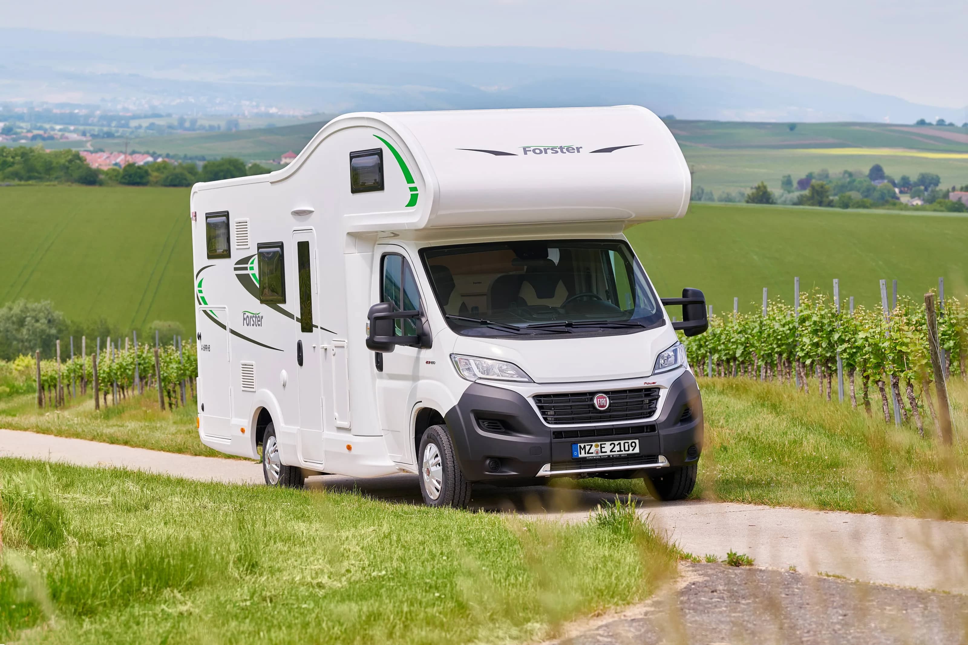 DRM F3 : location de camping-car familial à prix abordable – idéal pour 4 personnes
